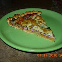 Tarta z pieczarkami i serem