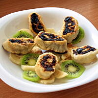 roladki z bakaliami na owocach