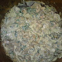 Pieczona piers z drobiu w sosie śmietanowo-pietruszkowo-czosnkowym