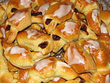 Fot. lexi27, Rogaliki drożdżowe z powidłami