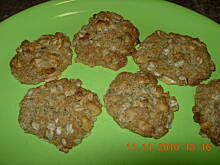 Fot. Satina, Owsiane ciasteczka z orzeszkami ziemnymi