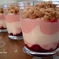 Lekki deser malinowy