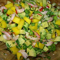 Salatka z krewetek z mango i chili