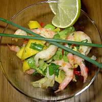 Salatka z krewetek z mango i chili