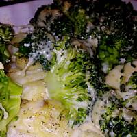 Zapiekanka z ziemniakami i brokułem