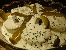 Fot. bernika, Roladki ze śledzi z kaparami w śmietanie