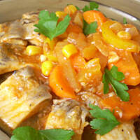 Śledzie w warzywach