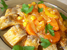 Fot. izeczka, Śledzie w warzywach