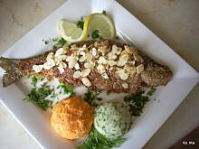 Fot. izeczka, Chrupiący pstrąg z migdałami