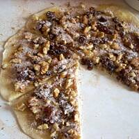 Rugelach czyli kruche rożki z nadzieniem orzechowym