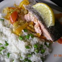 Losos zapiekany z warzywami