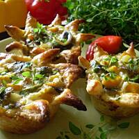 Późnojesienne kwiaty z grzybami