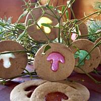 Kruche ciastka korzenne z witrażykami