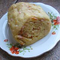 Grissini z boczkiem i cebulą