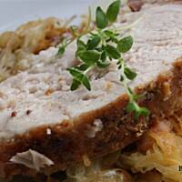 Schab z kapustą i sosem musztardowym