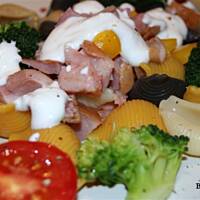 Sałatka z wędzonym kurczakiem