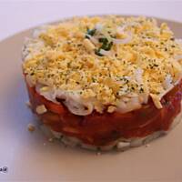 Torcik śledziowy na pomidorową nutę