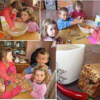 Piernik marchewkowo-marcepanowy