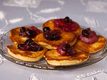 Fot. Wkn, A'la omleciki jogurtowe z owocowym musem