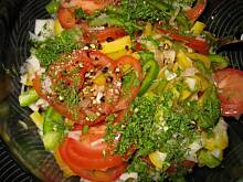 Fot. MoniaKociara, Surówka z pomidorów z papryką