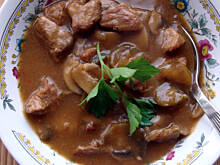 Fot. bing_translator, Pork goulash with mushrooms