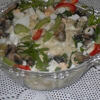 Sałatka z fasolki szparagowej z pieczarkami