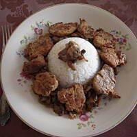 Polędwiczka korzenna z pieczarkami i ryżem