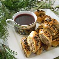 Paszteciki z mięsem i czarnuszką