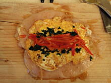 Fot. bronislawa70, Roladki z drobiu z  omletem i papryką