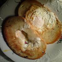 jajko smażone w chlebie