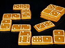 Fot. Wkn, Piernikowe domino