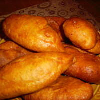 Drożdżowe pierogi smażone