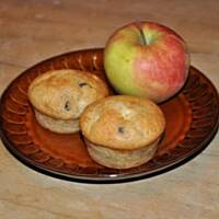 Muffiny jogurtowe z jabłkiem i rodzynkami