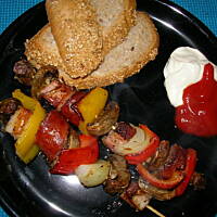 Szaszłyki warzywno-mięsne