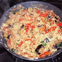 Pyszna potrawka: Quinoa z kurczakiem