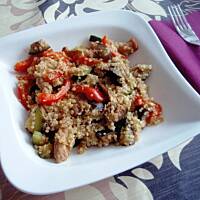 Pyszna potrawka: Quinoa z kurczakiem