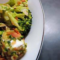 Sałatka "Brokuł-migdał-feta"