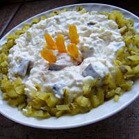 Szybka sałatka śledziowo - jabłkowa