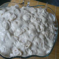 Sałatka z makaronem z naleśników