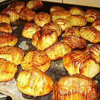 Ziemniaki Hasselback sebka
