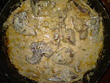 Fot. Kolorowa75, wołowina duszona z oliwkami w sosie śmietanowym