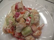 Fot. MAGDAITYLE, Sałatka z łososia wędzonego