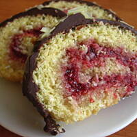 Rolada kokosowo-malinowa