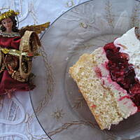 Ciasto z chałwą i malinami