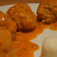 Pulpety w sosie pomidorowym