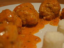 Fot. DominisiaD, Pulpety w sosie pomidorowym