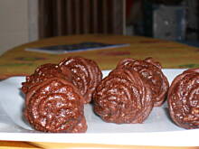 Fot. italiana, Całuski orzechowe (baci)