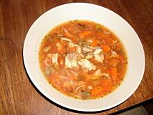 Fot. issima, Zupa rybna na łososiu z owocami morza