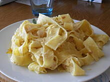 Fot. italiana, Makaron wstażki z boczkiem (Fettuccine alla papalina)