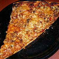 Pizza domowa na cieście półgrubym